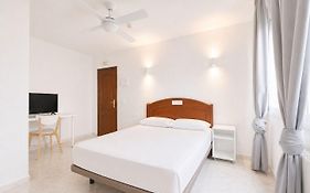 Hostal la Embajada